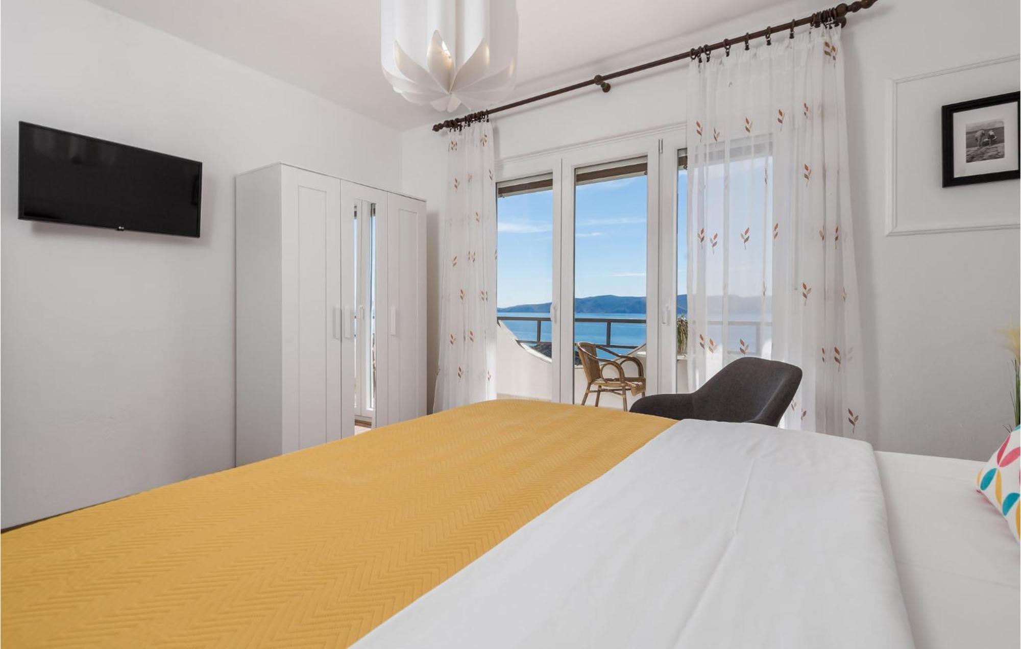 4 Bedroom Awesome Apartment In Sveti Juraj Eksteriør bilde