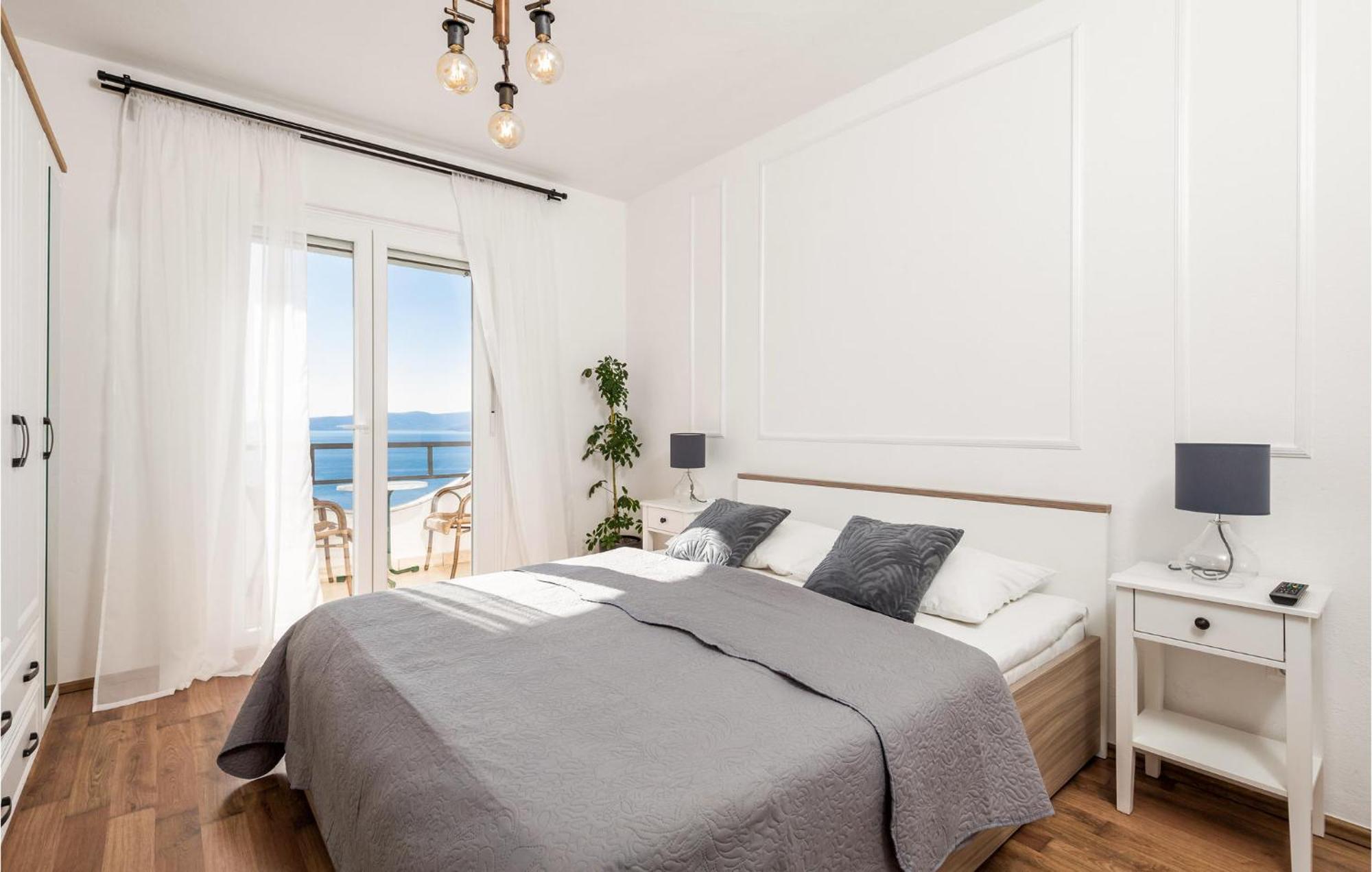 4 Bedroom Awesome Apartment In Sveti Juraj Eksteriør bilde