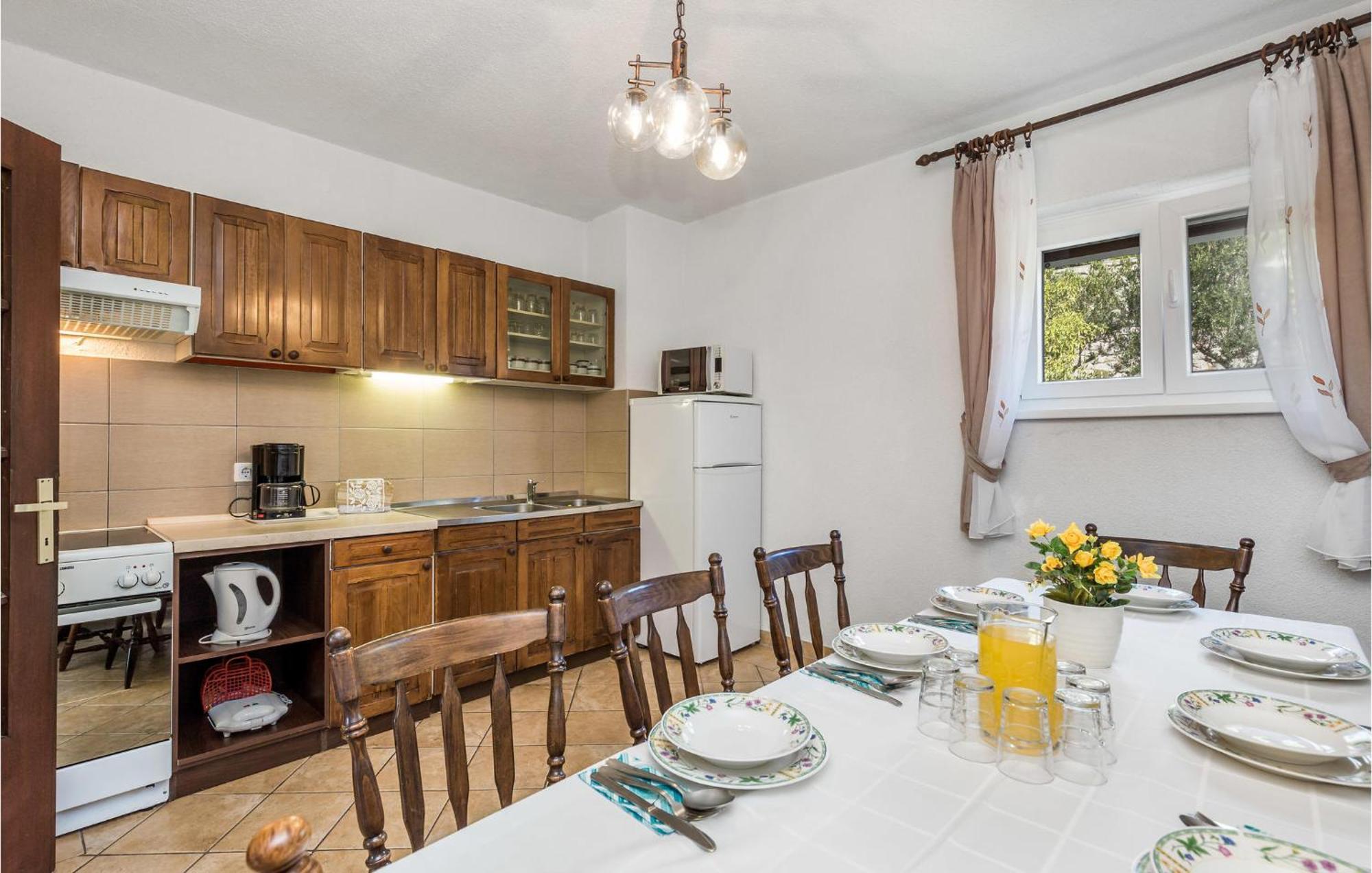 4 Bedroom Awesome Apartment In Sveti Juraj Eksteriør bilde