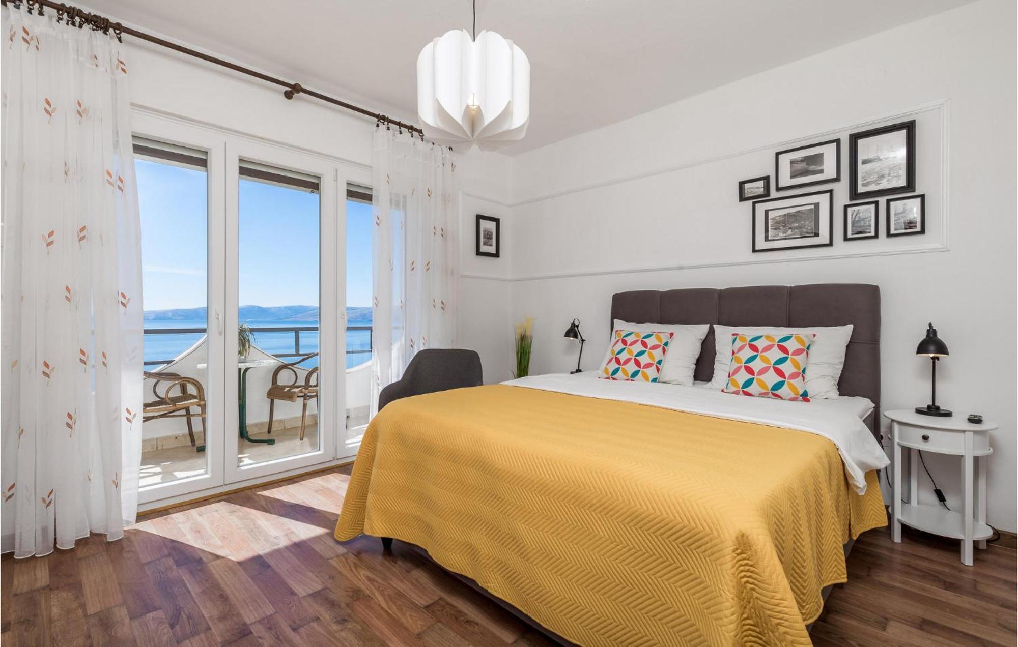 4 Bedroom Awesome Apartment In Sveti Juraj Eksteriør bilde